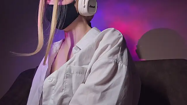 DanaWard online show from February 15, 10:17 pm