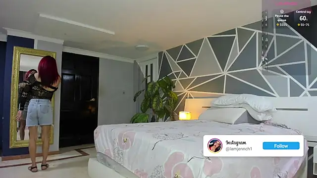 charolbruce 1 online show from October 17, 12:08 pm