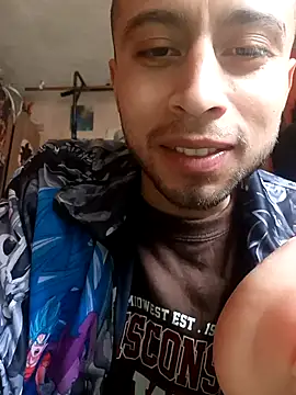 Snapshot of Mich_Stev9524 chatting on November 20, 7:57 pm Mich Stev9524 online show from November 20, 7:57 pm