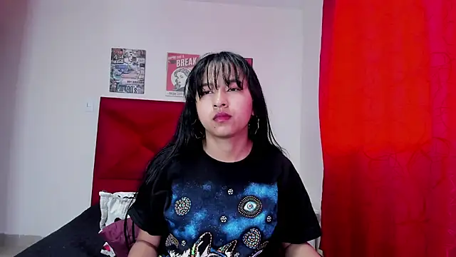 DakotaHoland online show from January 3, 1:03 pm