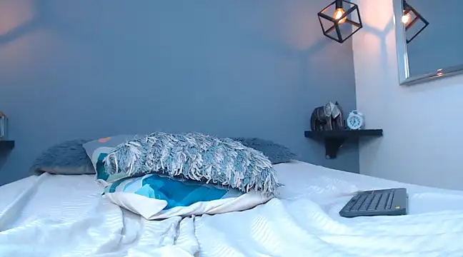 AbigailWilliams  online show from January 10, 5:24 pm