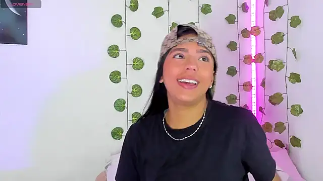 BarbieHotLaura online show from January 31, 4:27 pm