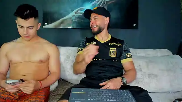 Crhis N Derek online show from January 26, 12:05 am