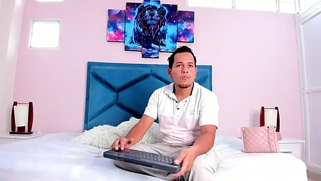 KattiaRose online show from December 7, 7:32 pm