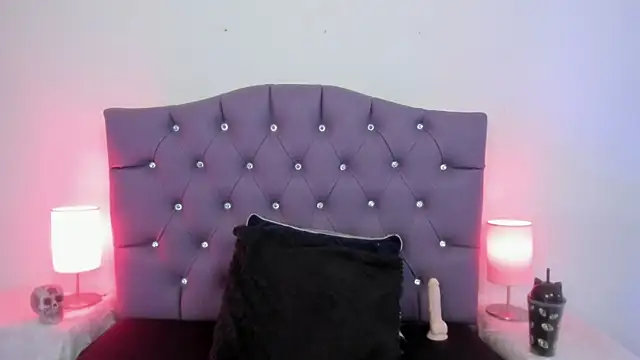 Nyx nayla online show from February 4, 3:33 am