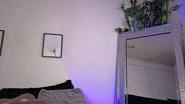 Nyx nayla online show from September 26, 11:31 pm