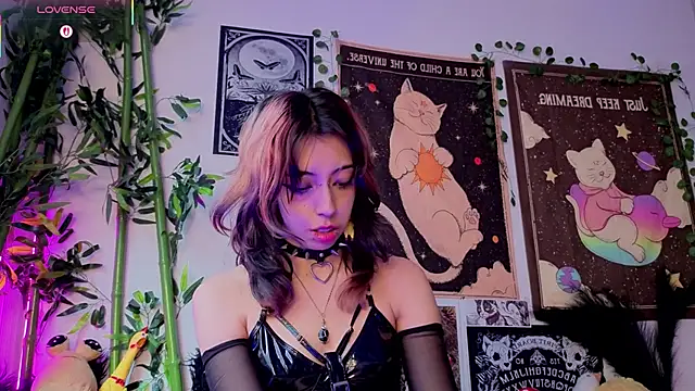 Snapshot of Nyx_nayla chatting on March 6, 9:22 pm Nyx nayla online show from March 6, 9:22 pm