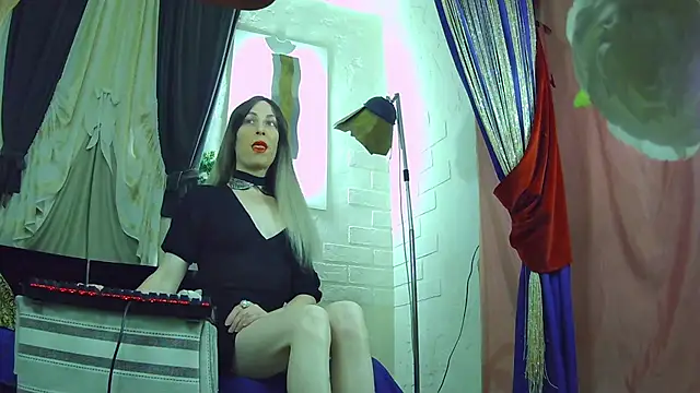 Mary Loon online show from November 11, 4:56 am