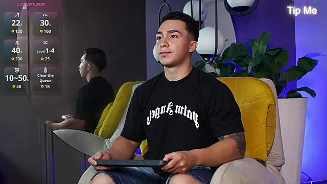 Ryan Hunt online show from February 9, 12:42 pm