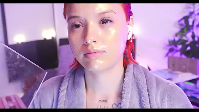 Snapshot of LorenRosse chatting on January 19, 5:37 am LorenRosse online show from January 19, 5:37 am