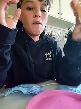 Snapshot of LorenRosse chatting on October 13, 4:34 am LorenRosse online show from October 13, 4:34 am