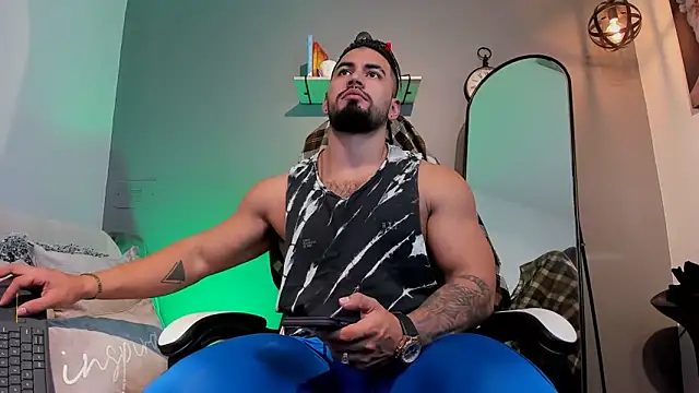 Snapshot of jaxon_colton chatting on February 6, 1:16 am jaxon colton online show from February 6, 1:16 am