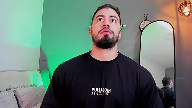 Snapshot of jaxon_colton chatting on February 9, 2:29 pm jaxon colton online show from February 9, 2:29 pm