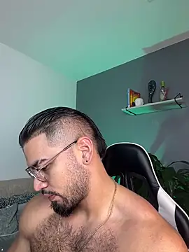 Snapshot of jaxon_colton chatting on February 19, 4:34 am jaxon colton online show from February 19, 4:34 am