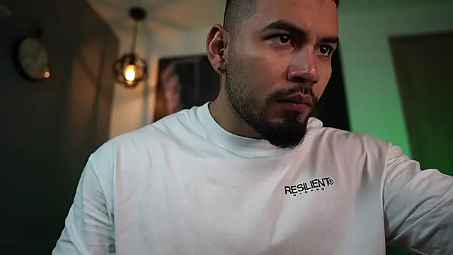 Snapshot of jaxon_colton chatting on March 5, 2:03 am jaxon colton online show from March 5, 2:03 am