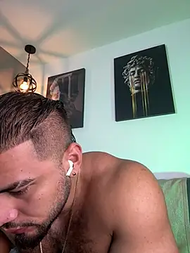 Snapshot of jaxon_colton chatting on March 6, 5:46 am jaxon colton online show from March 6, 5:46 am