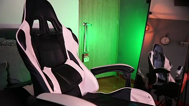 Snapshot of jaxon_colton chatting on March 21, 4:39 am jaxon colton online show from March 21, 4:39 am