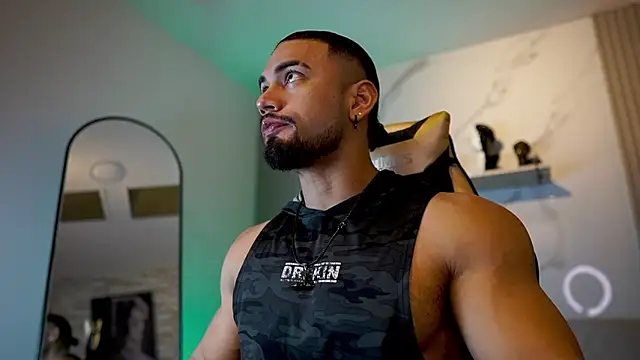 Snapshot of jaxon_colton chatting on October 11, 2:22 am jaxon colton online show from October 11, 2:22 am