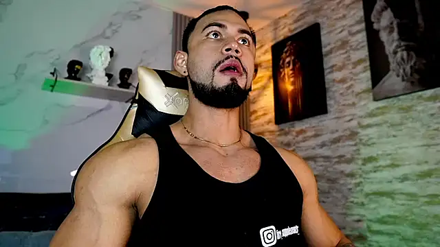 Snapshot of jaxon_colton chatting on November 7, 2:11 am jaxon colton online show from November 7, 2:11 am