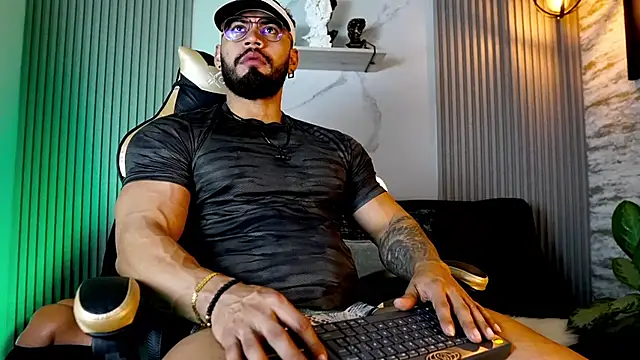 Snapshot of jaxon_colton chatting on December 5, 9:18 am jaxon colton online show from December 5, 9:18 am