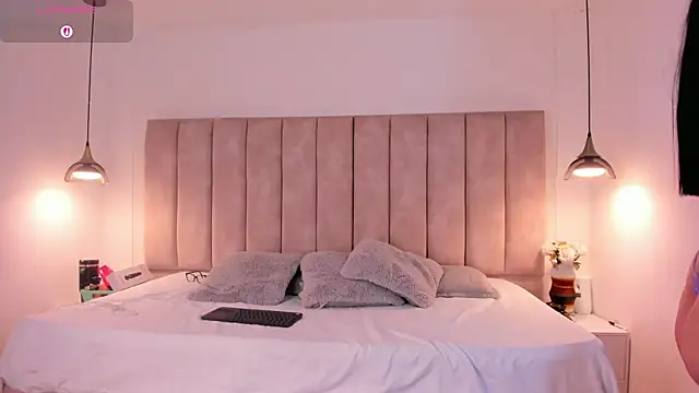 Julieta Jane online show from September 16, 4:02 am