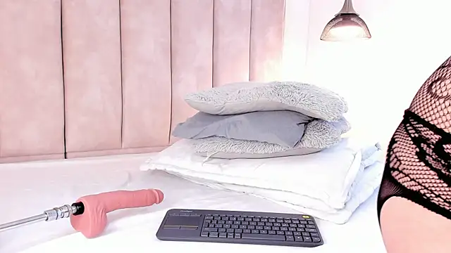 Julieta Jane online show from October 25, 3:47 am