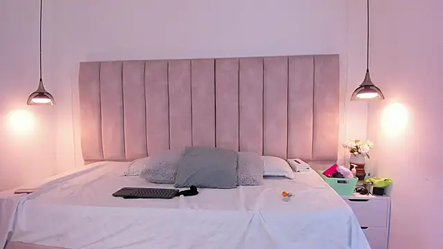 Julieta Jane online show from November 1, 4:14 am