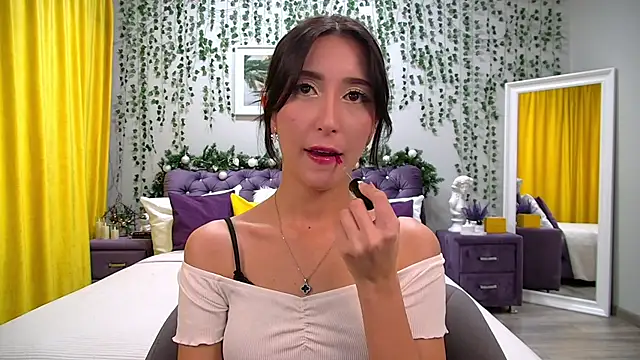 Snapshot of NicoleLimp chatting on December 19, 4:13 pm NicoleLimp online show from December 19, 4:13 pm