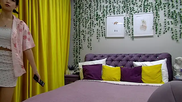 Snapshot of NicoleLimp chatting on February 3, 12:47 pm NicoleLimp online show from February 3, 12:47 pm