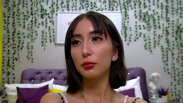 Snapshot of NicoleLimp chatting on February 24, 3:31 pm NicoleLimp online show from February 24, 3:31 pm