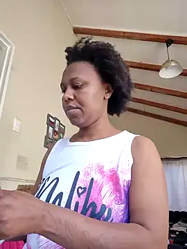 Snapshot of YourDreamLady22 chatting on December 12, 6:47 am YourDreamLady22 online show from December 12, 6:47 am