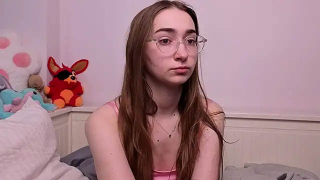 PollyBeev online show from June 5, 7:25 am