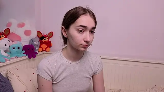 PollyBeev online show from July 10, 7:23 am