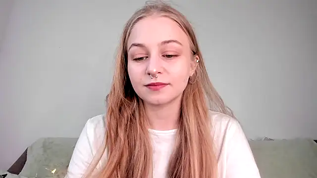 MiaMews online show from March 12, 4:02 pm