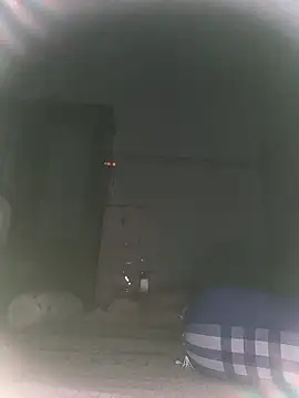 Snapshot of girldam95 chatting on December 3, 2:15 pm girldam95 online show from December 3, 2:15 pm