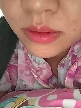 Snapshot of girldam95 chatting on December 15, 4:39 am girldam95 online show from December 15, 4:39 am