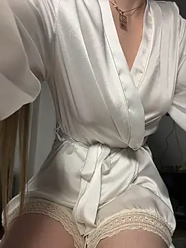 NickiLike online show from June 17, 6:53 pm