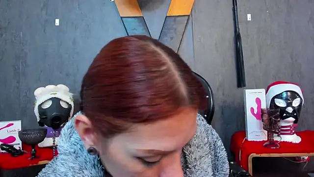 IvanaFetish online show from December 20, 9:43 am