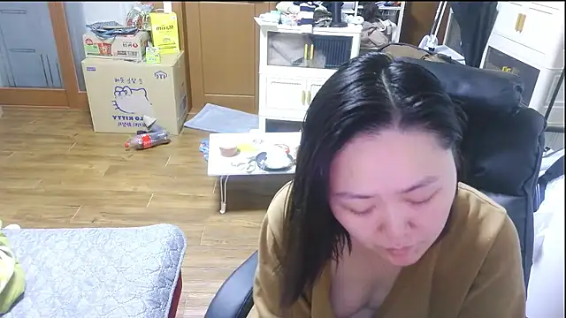 Snapshot of rami0428 chatting on December 18, 11:22 pm rami0428 online show from December 18, 11:22 pm