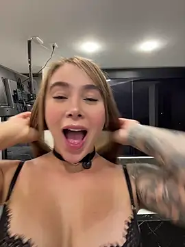 Lanataylor- online show from May 10, 12:05 am