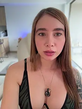 Lanataylor- online show from June 25, 6:23 pm