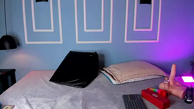 nikeysha zc online show from September 12, 7:58 pm