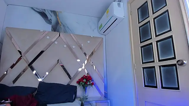 ninaht online show from November 16, 8:36 pm