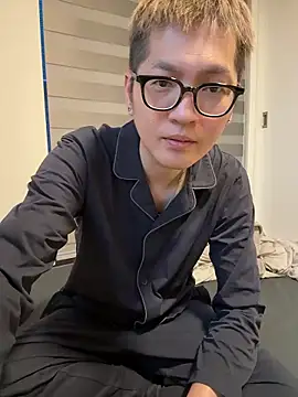 Snapshot of kensnb chatting on April 12, 8:25 pm kensnb online show from April 12, 8:25 pm