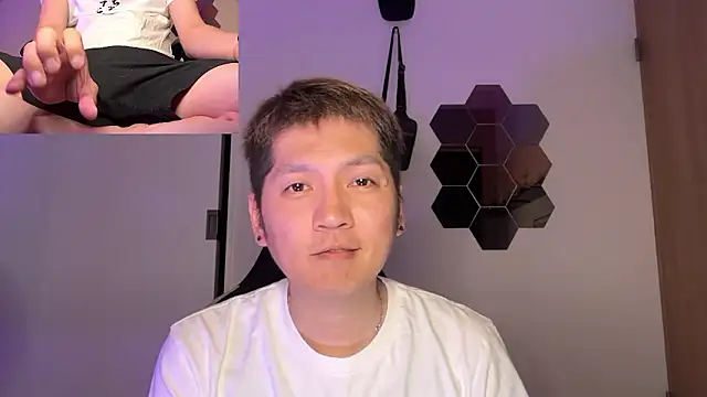 Snapshot of kensnb chatting on April 17, 11:46 am kensnb online show from April 17, 11:46 am