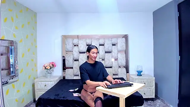SofiaNaugthyxTS online show from September 22, 8:11 pm