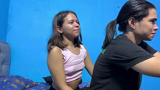 Snapshot of frank_and_claudette chatting on February 3, 2:13 pm frank and claudette online show from February 3, 2:13 pm