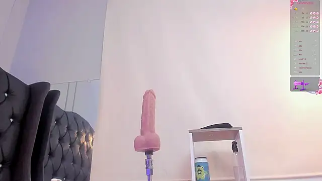 lannarusso  online show from January 10, 3:37 pm