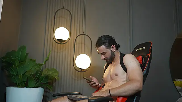 Austin bolt online show from January 19, 4:54 am