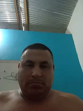 Snapshot of Pipuloc chatting on June 11, 9:46 pm Pipuloc online show from June 11, 9:46 pm